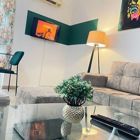 Top Central Apartment Tiranë Luaran gambar